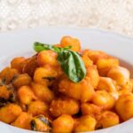 gnocchi crema verdure e mozzarella