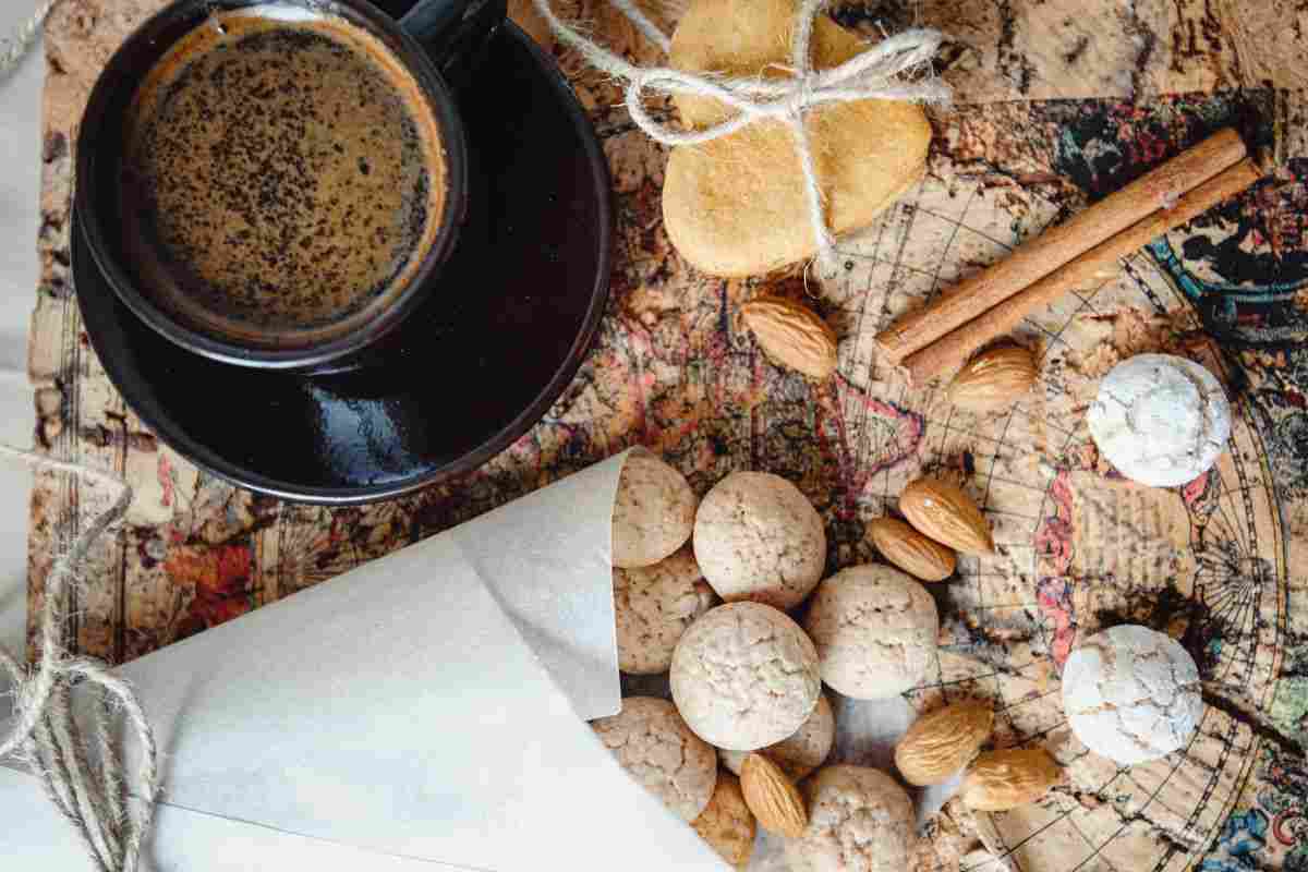 amaretti e caffè